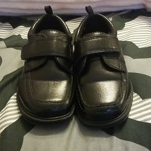 Kids dress shoes